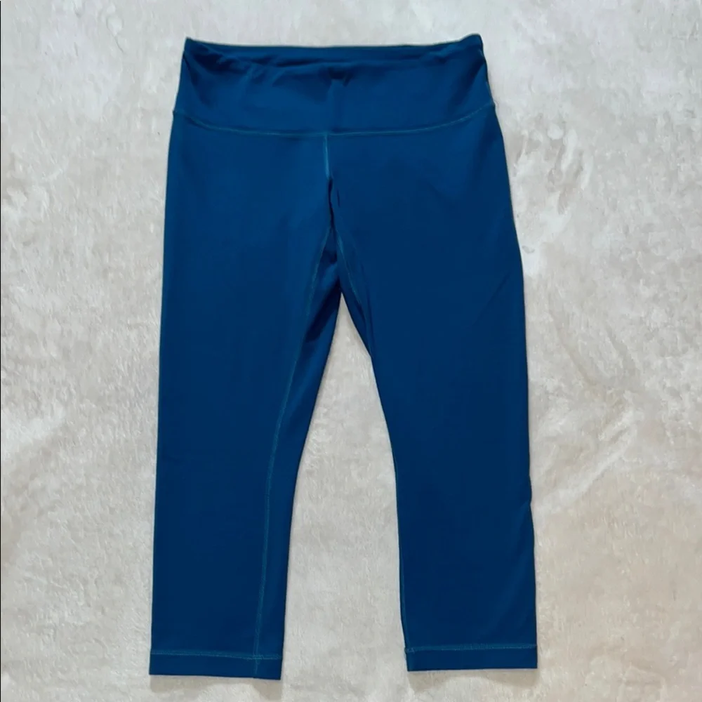 Lululemon Athletica Blue Cropped Leggings Size 8 Women's Gym Yoga Exercise Pants